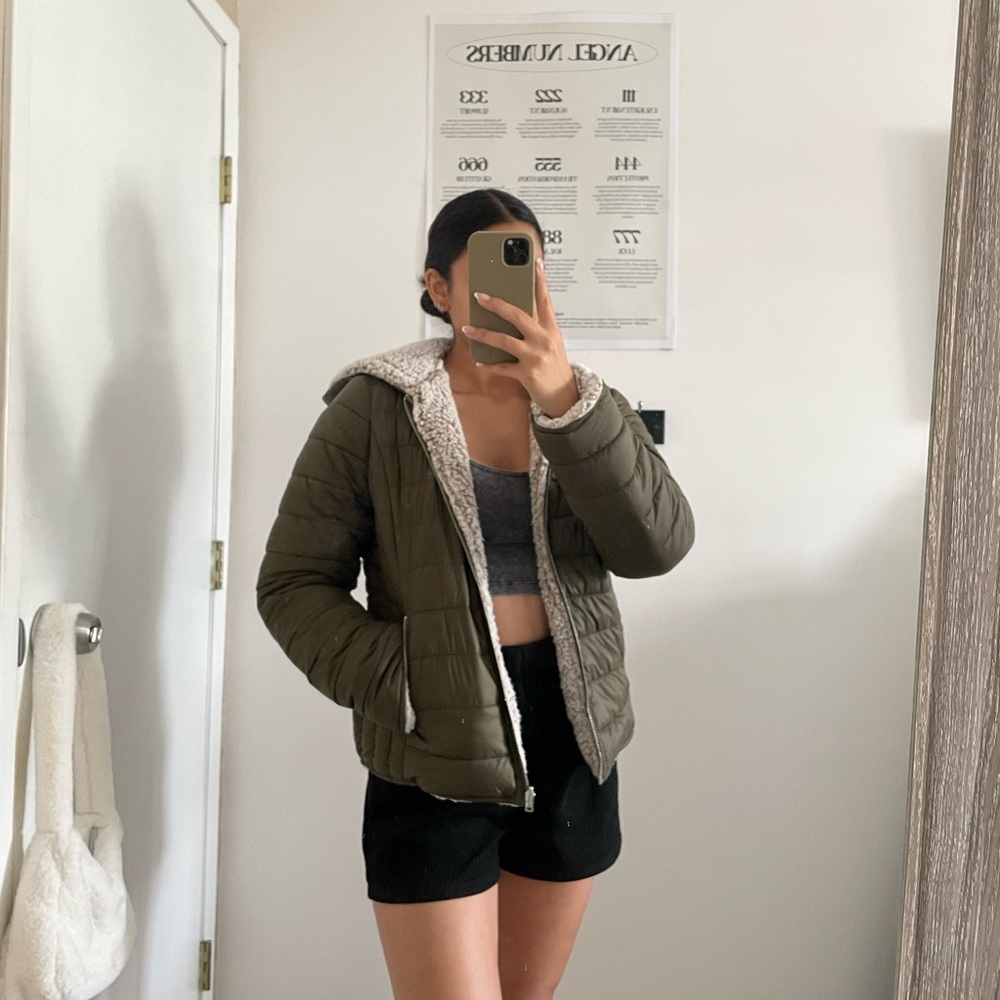 Reversible Jacket/Sherpa - Picture 6 of 7